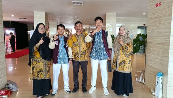 Dua Siswa SMAN 1 Padang Panjang Lolos ke Final OSN 2025