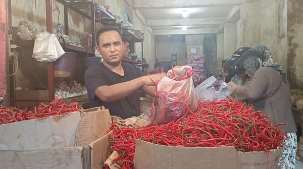 Di Padang Harga Cabai Merah Tembus Rp75 Ribu Per Kilogram