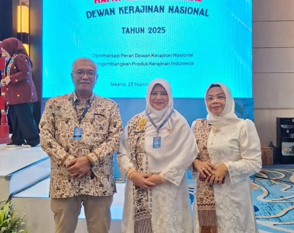 Hadir di Rakernas Dekranas 2025, Sri Hayati Maigus Nasir Ajak Seluruh Pihak Membersamai Perajin