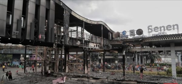 22 Halte Trans Jakarta  Dirusak, Kerugian Capai Rp41,6 M