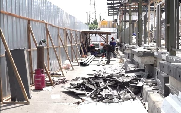 Dua JPO Halte Rusak di Jakarta Mulai Diperbaiki  Dukung Pemulihan Layanan Publik.