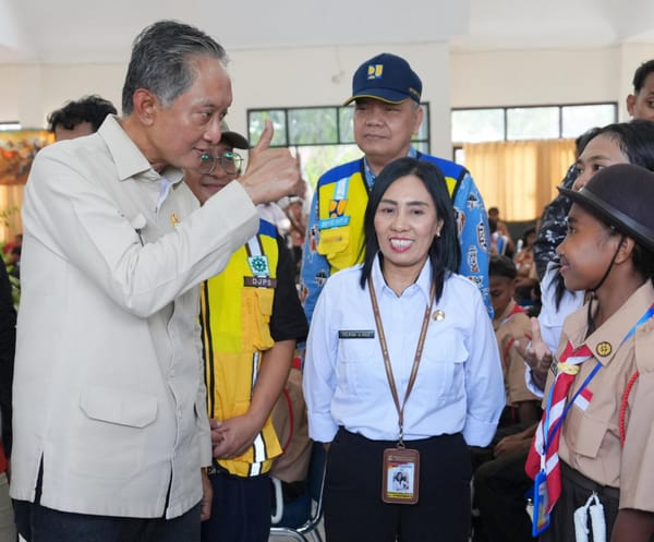 Menteri Dody: SR Dengan  Fasilitas Bagus Memotivasi Untuk Belajar Lebih Baik