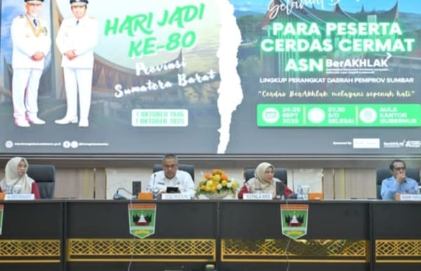 Buka Cerdas Cermat BerAkhlak Sambut HUT Sumbar ke 80, Sekda Arry Yuswandi Ingatkan Peningkatan Pelayanan Publik