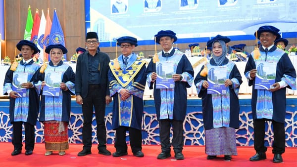 Martabat Kampus Meningkat, Lima Profesor Baru Unismuh Makassar Dikukuhkan