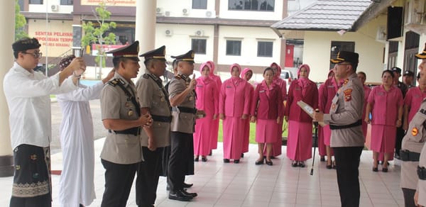 Tiga Pejabat Utama Polres Sekadau Diserahterimakan