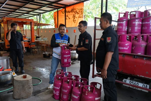 Banjir Semarang -  Demak Tidak Pengaruhi Pasokan BBM dan LPG