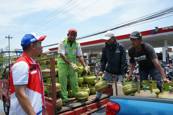 Pertamina Gelar Operasi Pasar, 750 Tabung LPG Disalurkan untuk Warga Terdampak Banjir Semarang