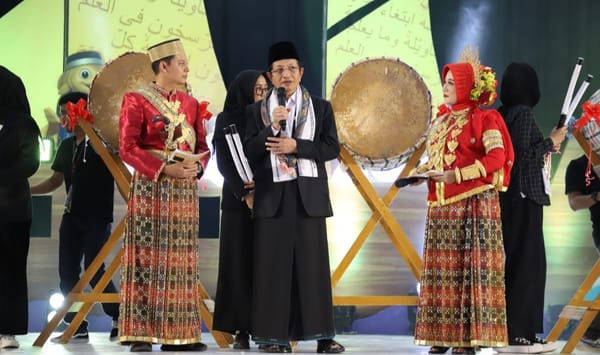 Menteri Agama Nasaruddin Umar saat  Musabaqah Qira’atil Kutub (MQK) Internasional 2025 di Pesantren As’adiyah di Wajo, Sulawesi Selatan (Dok.Kemenag Malut)