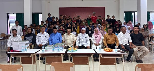 BAZNAS Kota Ternate Berikan Bantuan Untuk Anak Miskin dan Miskin Ekstrim