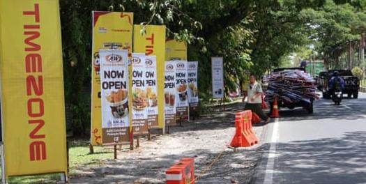 Pemko Palangka Raya Tertibkan Reklame Tak Berizin