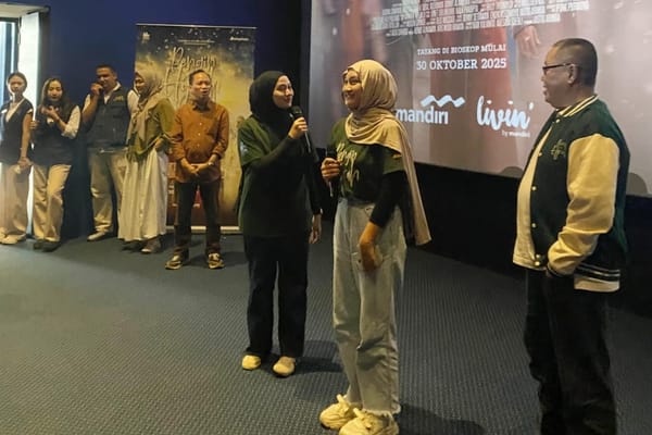 Satu Panggung, Dua Hati: Raihana dan Nadzira Shafa Satukan Suara di Gala Premier Pengin Hijrah