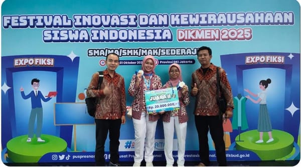 Siswi MAN 2 Kudus Juara 2 FIKSI Nasional 2025