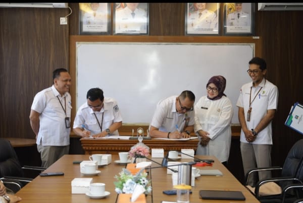 PT.AM Bandarmasih Tandatangani MOU Dengan Perumda PALD Tentang Pengembalian Tagihan Pelanggan