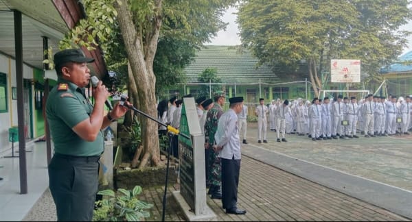 Peltu Adei Riyanto Ajak Siswa MAN 4 HST Disiplin dan Cinta Tanah Air