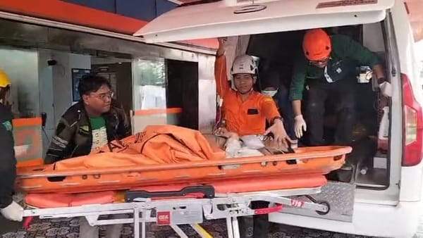 Dari Lokasi Ponpes Al Khosiny Buduran 98 Santri Berhasil Dievakuasi, 3 Meninggal Dunia.