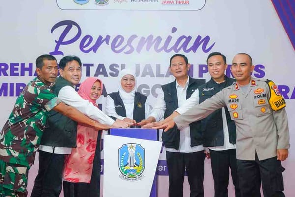 Perlancar Distribusi Hasil Pertanian, Gubernur Khofifah Resmikan Jalan Poros Miru-Jugo Lamongan