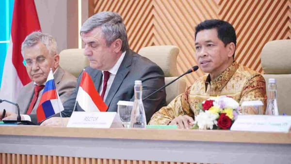 ITS Jajaki Kerjasama Dengan Rusia Kembangkan Kapal Cepat Hydrofoil.