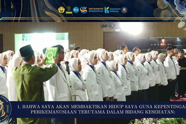 Fakultas Farmasi UNEJ Kukuhkan 79 Apoteker Baru, IPK Tertinggi 4.00