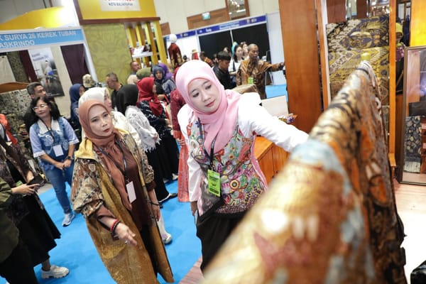 Nawal Yasin Kunjungi Paviliun Incraft di JICC Dorong Sektor Kreatif Jateng Naik Kelas