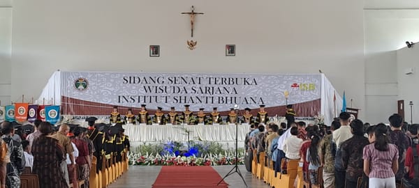 Institut Shanti Bhuana Bengkayang Wisuda 122 Sarjana Angkatan V