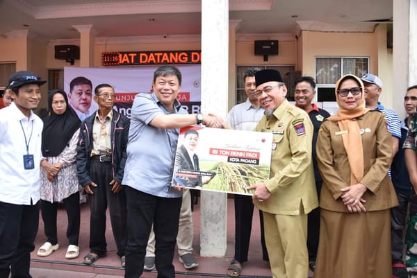 Dorong Swasembada Pangan, Kelompok Tani Kota Padang Dapat Bantuan Alsintan