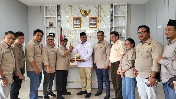 PWI Kepri Jalin Silaturahmi dengan Ketua DPRD Kepri di Dompak, Tanjungpinang