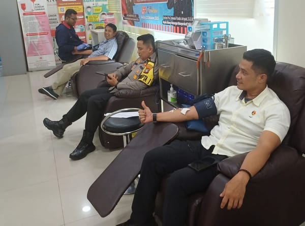 Sinergi Polri dan Media: SMSI Kepri Ikut Donor Darah HUT ke-74 Humas Polri
