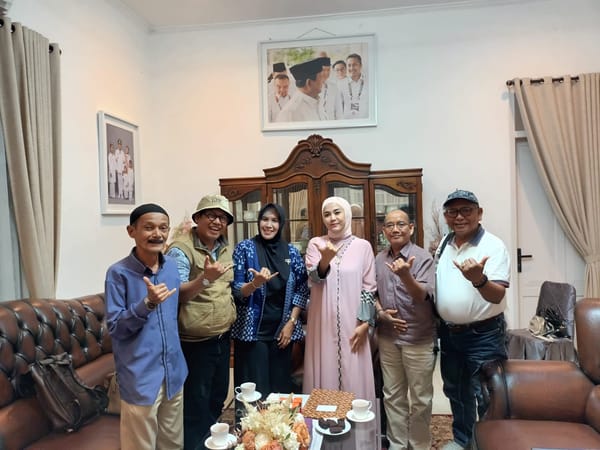 Audiensi PBRTV dengan Ketua BKOW Sumbar, Ny. Dianita Maulin Vasko: Bintang Radio Ketemu Bintang Radio