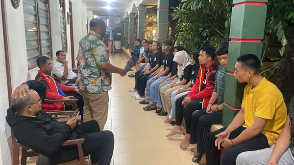 Menuju Delapan Emas, KONI Sumbar Suntik Semangat Tim Karate dan Wushu di PON Beladiri II Kudus