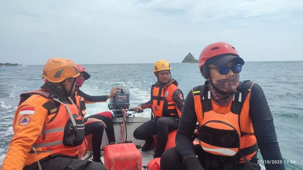 Tim Gabungan Sisir Laut dan Pantai, Temukan Pecahan Perahu Diduga Milik Korban