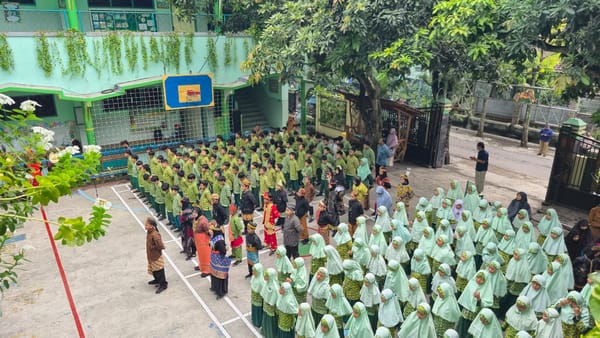 Penanaman Semangat, Peringati Hari Sumpah Pemuda Di SDIT Nur Hidayah Surakarta
