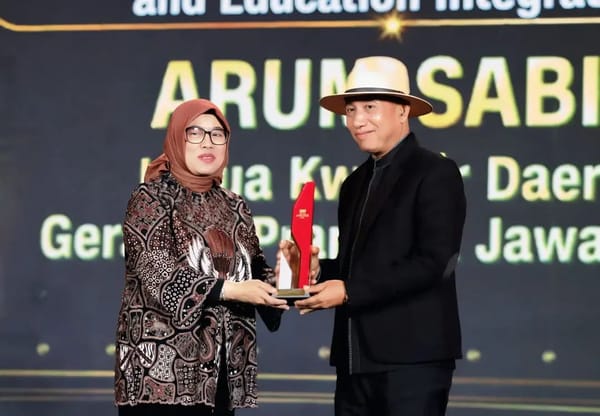 Anugerah Tokoh Penggerak Pemberdayaan Petani dan Integrasi Pendidikan CNN Indonesia