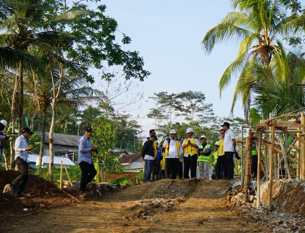 Rehabilitasi Saluran Irigasi Sekunder "DI Tingal" Dipercepat