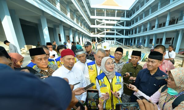 Dirjen Cipta Karya PU Periksa Keandalan 2 Ponpes Di Jawa Timur.