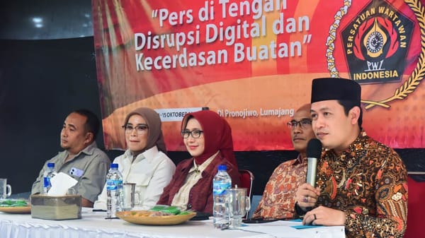 Diskominfo Lumajang Tingkatkan Kemampuan Wartawan Kuasai Kecerdasan Buatan AI