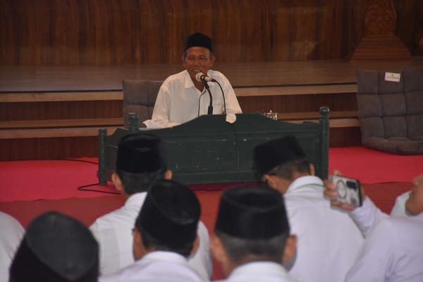 Hari Santri, Pemkab Pekalongan Gelar Ngaji Kitab Adabul ‘Alim Wal Muta’allim karya KH. Hasyim Asy’ari