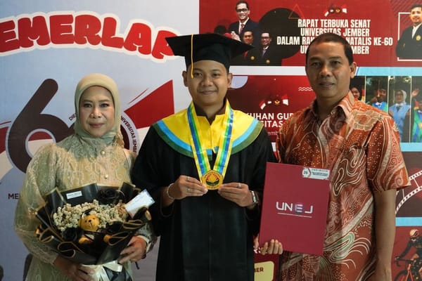 Raih IPK 3,97 dan Juara Nasional, Mahasiswa Terbaik Faperta UNEJ Bagikan Tips Sukses di Wisuda Periode III