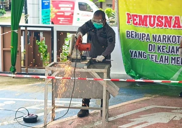Kejari Pontianak Musnahkan Barang Bukti 95 Perkaraw