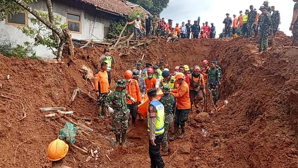 Pada Hari Kedua Operasi SAR di Majenang Cilacap Tim SAR Gabungan Berhasil Menemukan Kembali 8 Korban Meninggal Dunia