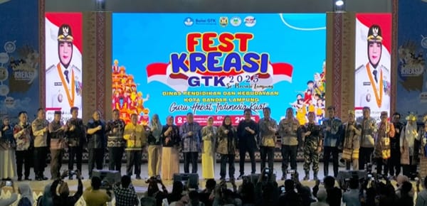 Wali Kota Bandar Lampung, Eva Dwiana,  Buka Festival GTK 2025