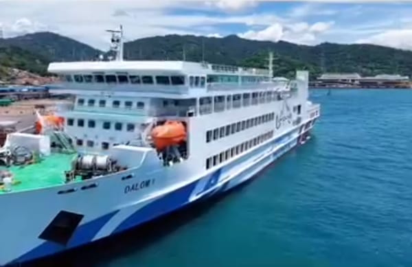 Resmikan Pengoperasian Kapal Eksekutif DALOM I, Gubernur Gelar Rapat Diatas Kapal