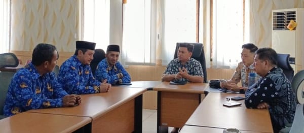 Bahas Penyesuaian Kuota Haji 2026, Kakan Kemenag Morotai Bertemu Sekda dan DPRD