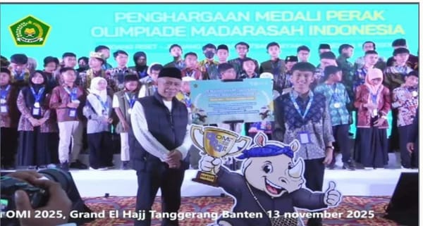 SMALLOW Antar Fathir Raih Perak OMI Riset 2025: Inovasi Siswa Madrasah Kembali Bicara