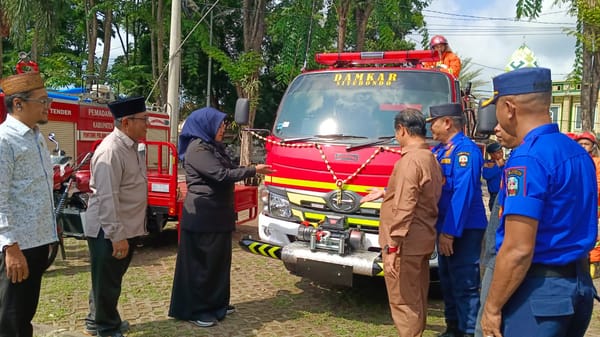 Tingkatkan Layanan Penyelamatan, Pemkab Situbondo Tambah Armada Damkar