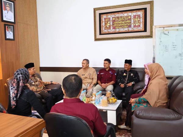 Wawako Payakumbuh Lepas Empat GTK Hebat Menuju Ajang Nasional