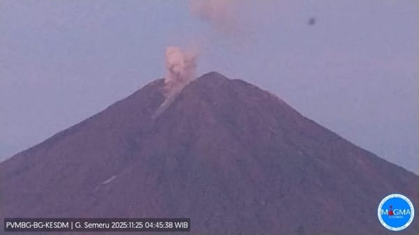 Erupsi Pagi Hari Menggeliatkan Semeru, PVMBG Pastikan Informasi Cepat dan Akurat untuk Masyarakat