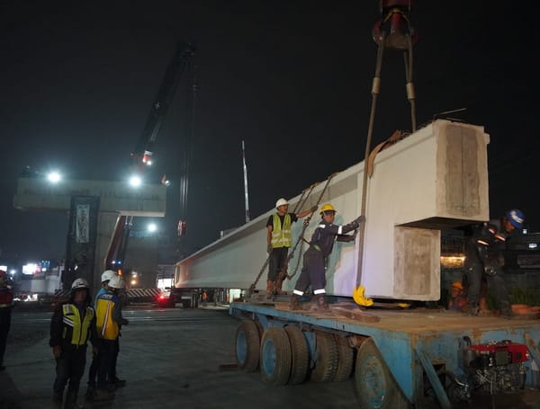 Flyover Nurtanio Kurangi  Kemacetan dan Dukung Operasional Kereta Whoosh