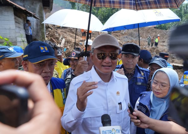 Kementerian PU Kerahkan 18 Excavator untuk Penanganan Darurat Banjarnegara