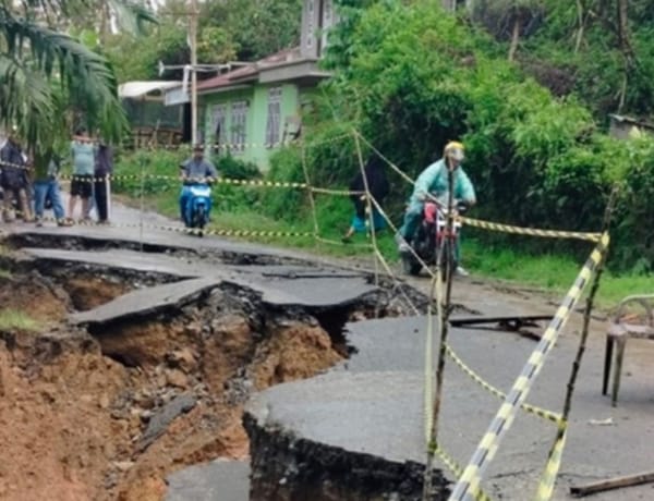 Menteri Dody Tegaskan  Keselamatan Masyarakat  Prioritas utama Dalam Menangani Longsor Dan Banjir Di Sumbar