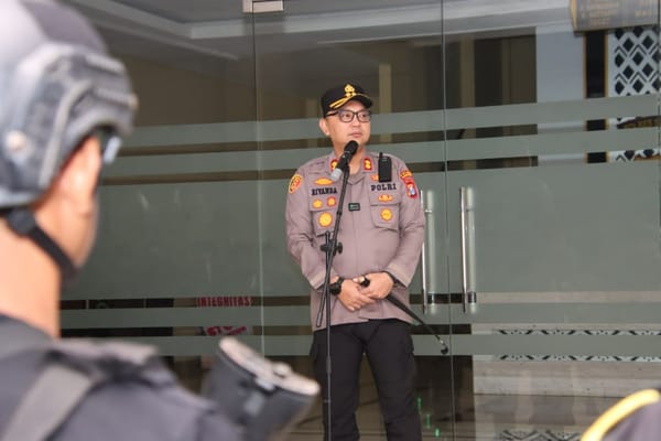 Kapolres Sumenep Pimpin Apel Penyambutan Pasukan Brimob untuk Pengamanan di Kepulauan Kangean